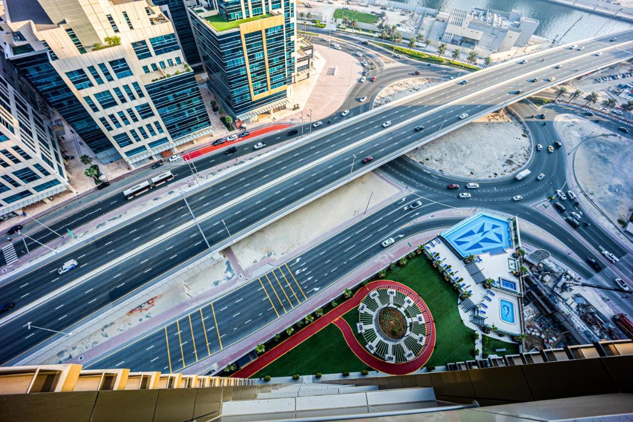 Fantastic Spacious With Panoramic Views * Dubai
